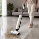 Aspirator vertical fara fir cu mop 200W, putere aspirare 18000Pa, baterie 5000mAh, rezervor apa 2x600ml, functie voce, ecran digital Breckner Germany