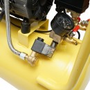Compresor aer 30L fara ulei silentios, putere motor 1.5KW/2CP presiune maxima 8 bar, volum aer aspirat 130 L/min Crownman