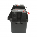 Cutie baterie auto 12V cu voltmetru DC 6-36V, intrerupator cirucit 16A, siguranta 30A, 2 prize bricheta, afisaj LCD, 2xUSB 340x195x200mm