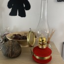 Lampa cu gaz lampant Vivatechnix Classic TR-1002R, rezervor sticla cu catifea, oglinda metal, Rosu