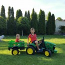 Tractor electric cu remorca telecomanda si baterie pentru copii jucarie 1980x610x650mm