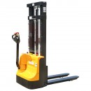 Transpalet electric cu sarcina maxima 1.6T, inaltime ridicare 3000mm, furci 1150mm Breckner Germany