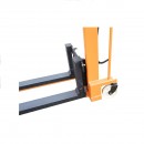 Transpalet manual cu sarcina maxima 1T inaltime maxima 2.5m Breckner Germany